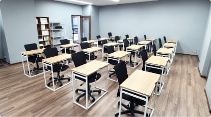 自習室が土日祝含む毎日10:00～22:00開放！