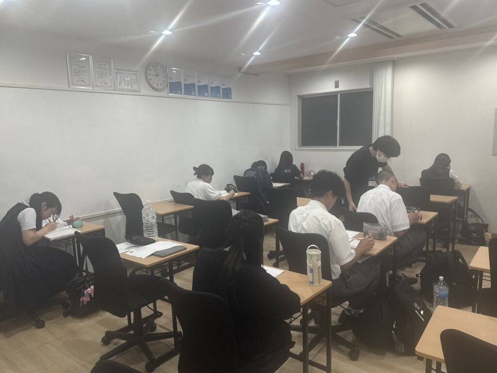 火曜日のゼミの様子！！