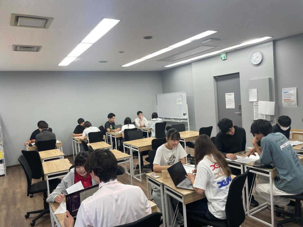 過去問分析ゼミの様子です！
