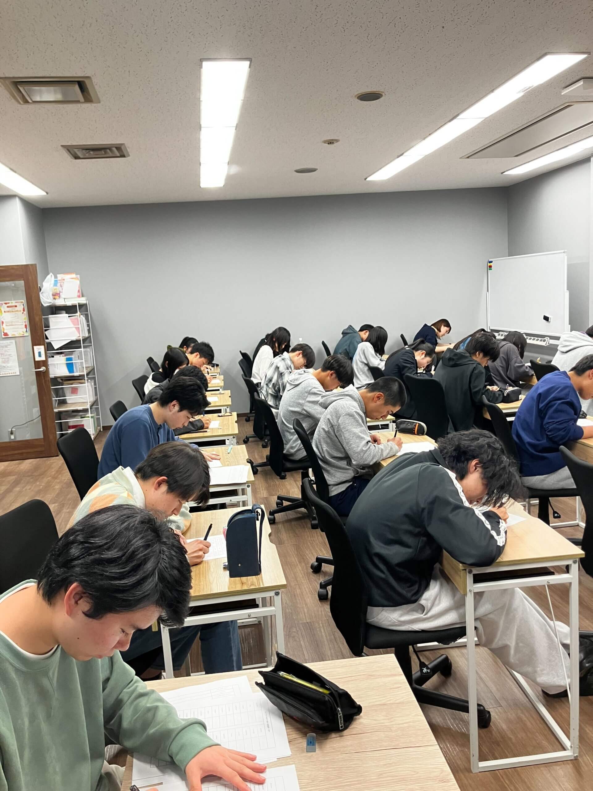 単語テストの様子です！ | 神戸三宮校ブログ | 関関同立専門塾マナビズム