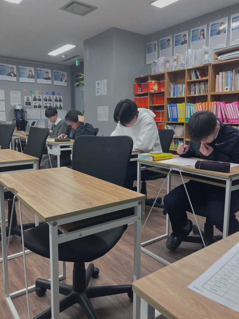 新高3生、ゼミ頑張ってます！！